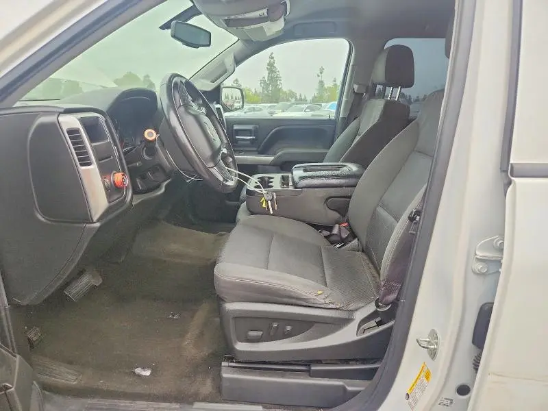 2017 CHEVROLET SILVERADO LT  