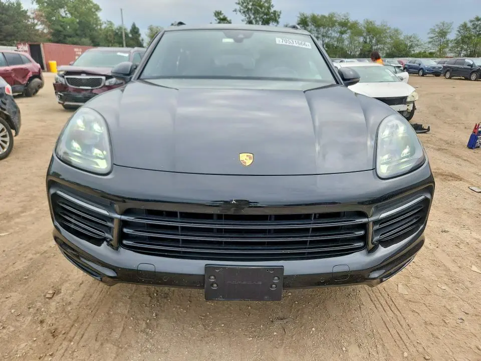 2019 PORSCHE CAYENNE   