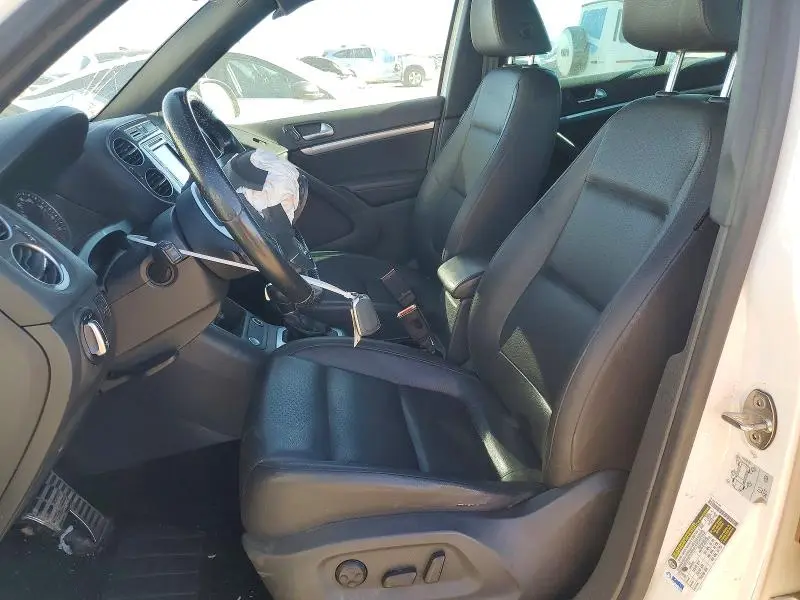 2016 VOLKSWAGEN TIGUAN S  