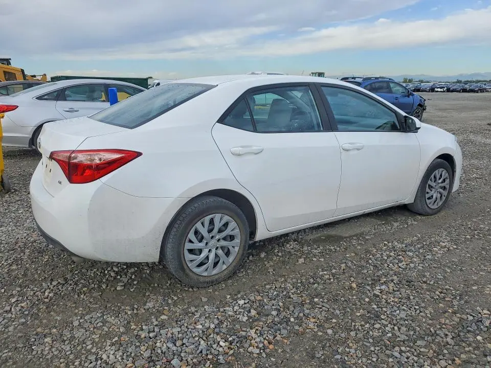2019 TOYOTA COROLLA LE  