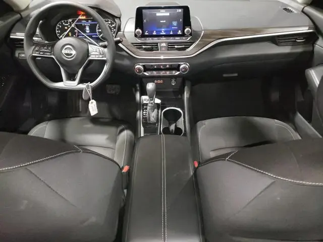 2024 NISSAN ALTIMA SV  