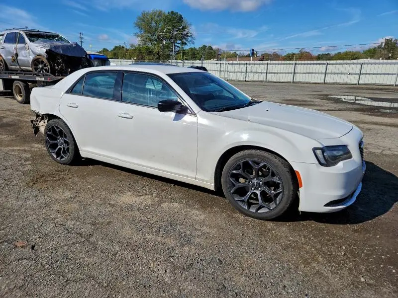 2019 CHRYSLER 300 TOURING  