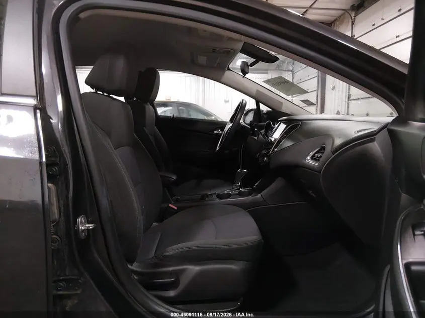 2017 CHEVROLET CRUZE LT AUTO