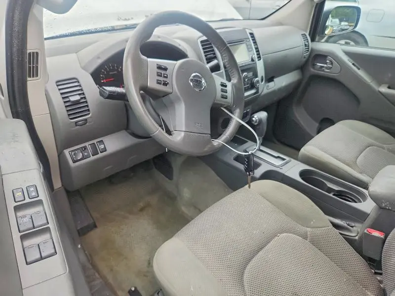 2016 NISSAN FRONTIER SV  