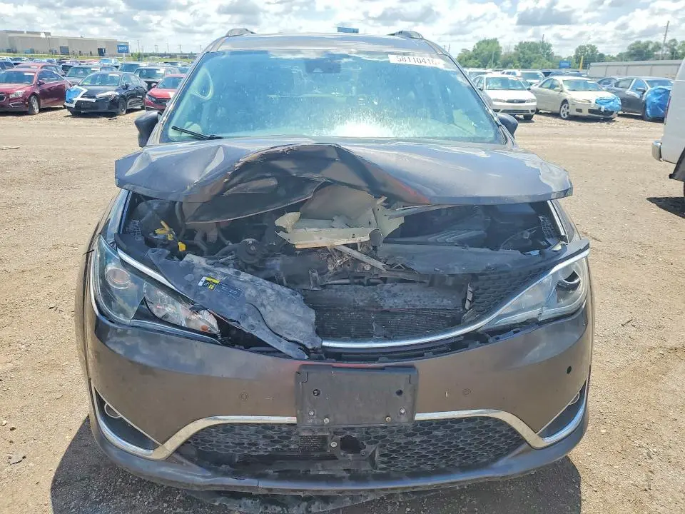 2019 CHRYSLER PACIFICA   