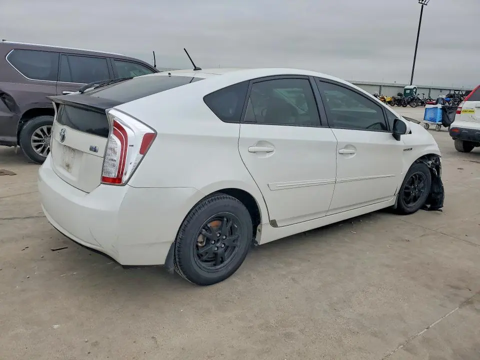 2013 TOYOTA PRIUS TWO  