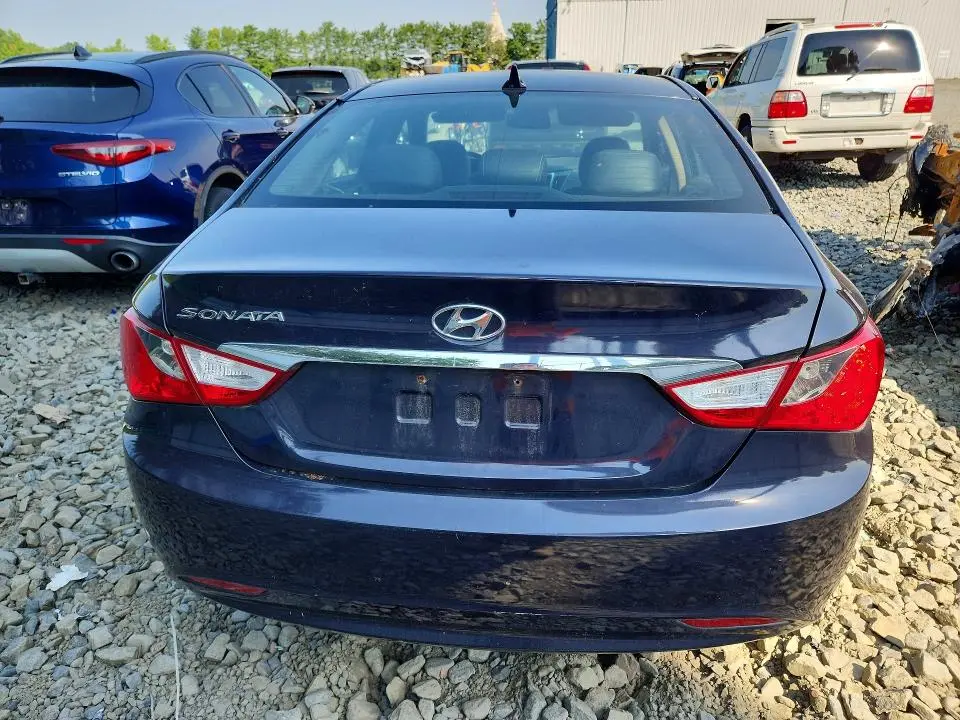 2011 HYUNDAI SONATA GLS  