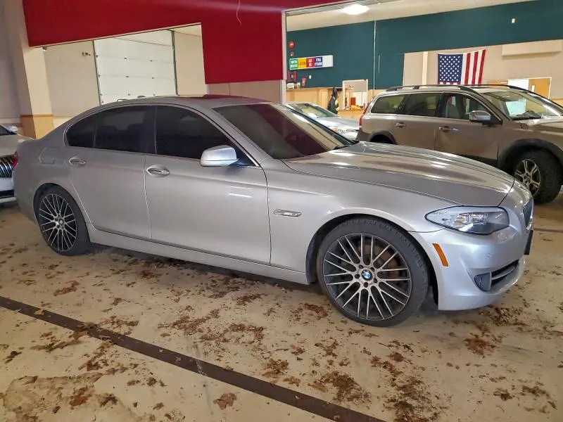 2013 BMW 528 XI  