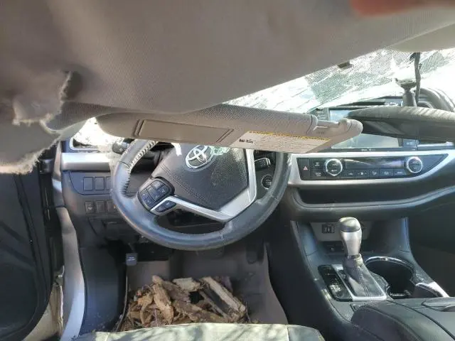 2015 TOYOTA HIGHLANDER XLE  