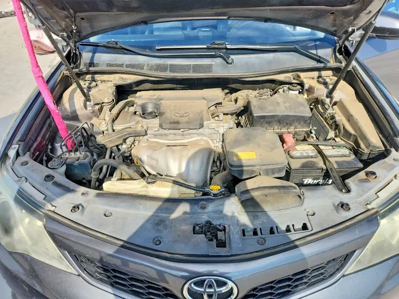 2014 TOYOTA CAMRY SE  