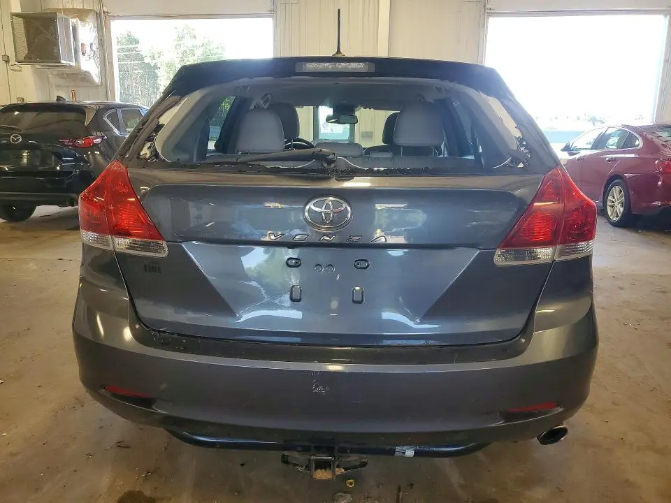 2015 TOYOTA VENZA LE  