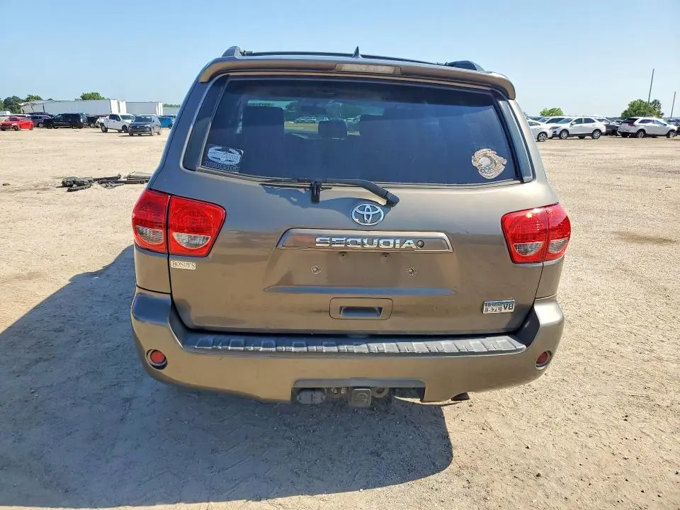 2013 TOYOTA SEQUOIA SR5  