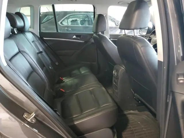 2013 VOLKSWAGEN TIGUAN S  
