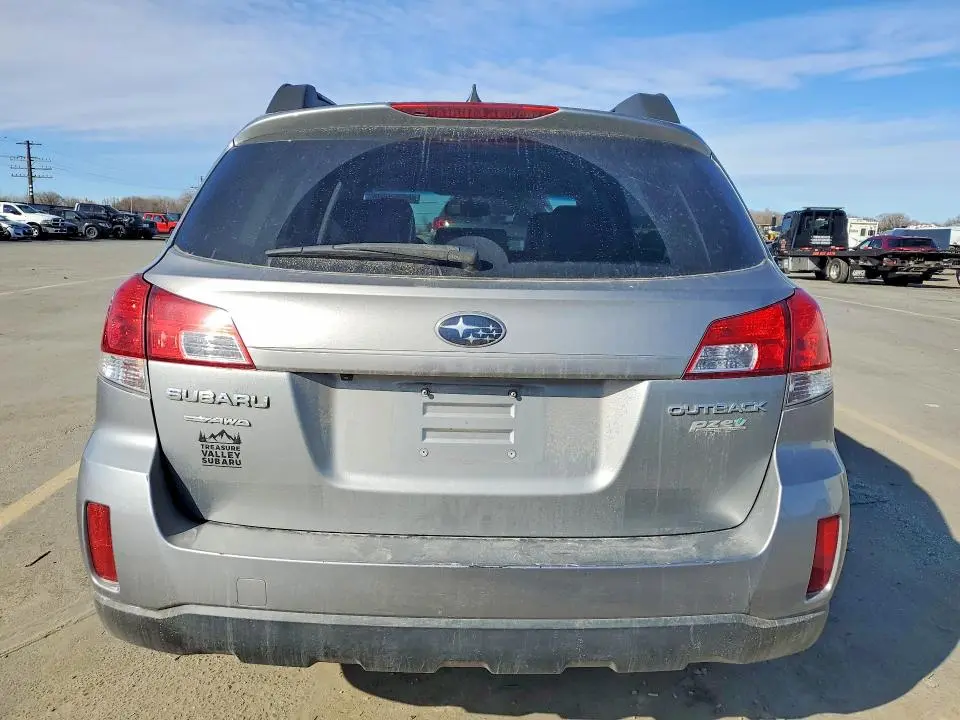 2011 SUBARU OUTBACK   