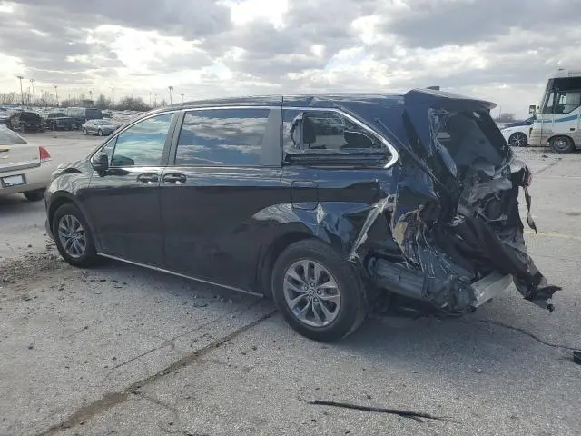 2024 TOYOTA SIENNA LE