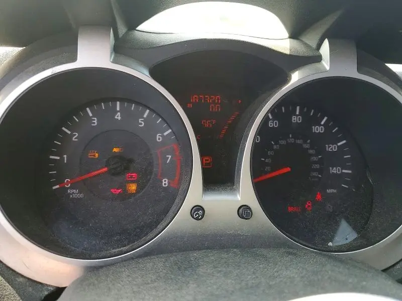 2011 NISSAN JUKE S  