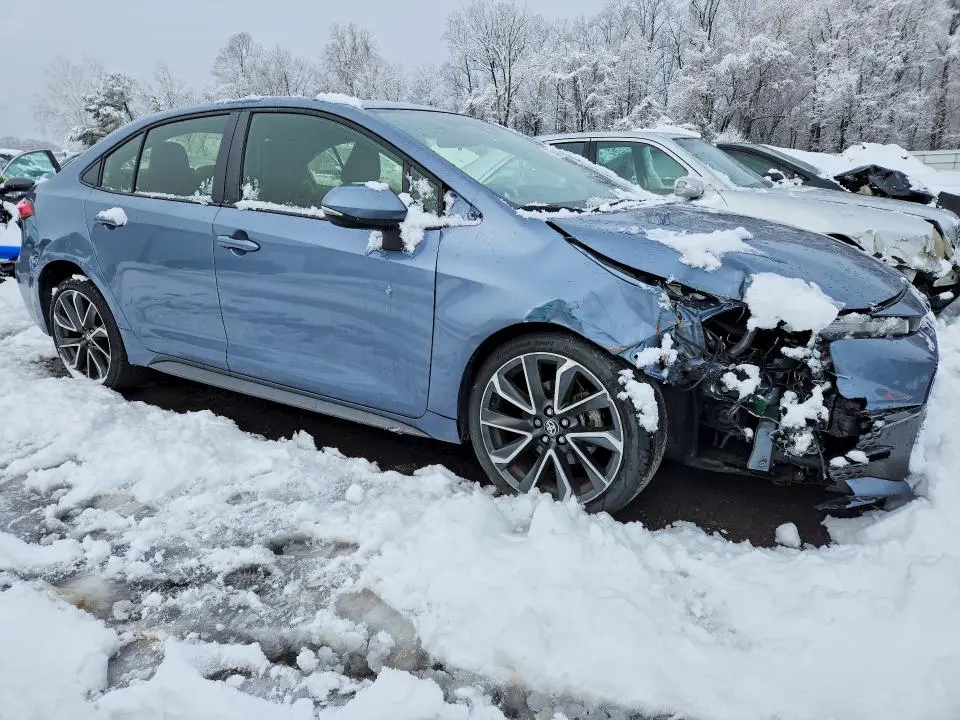 2021 TOYOTA COROLLA SE  