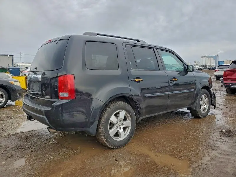 2011 HONDA PILOT EX  