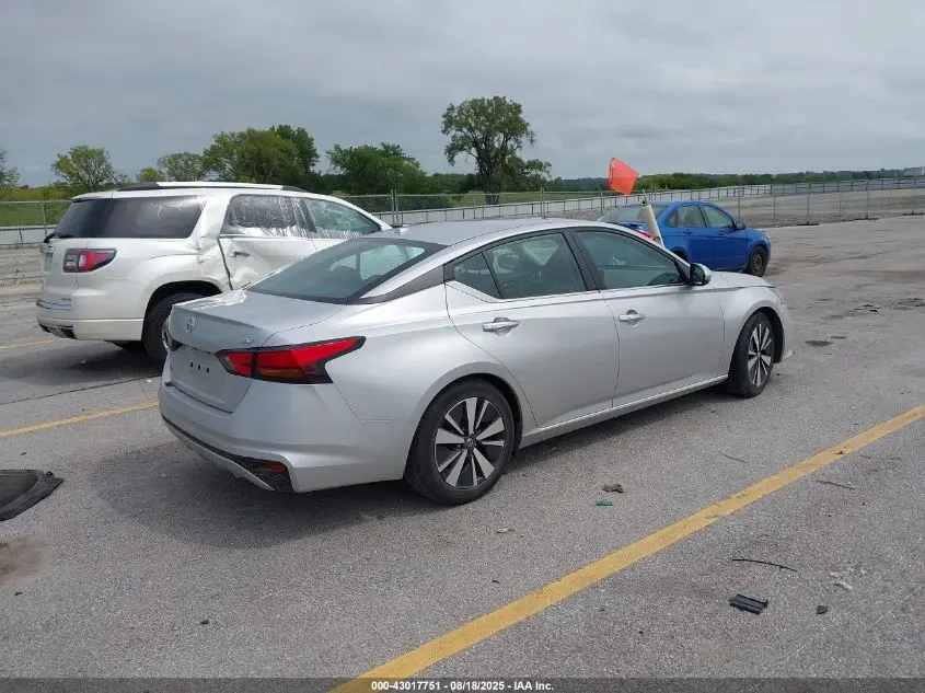2021 NISSAN ALTIMA SV FWD