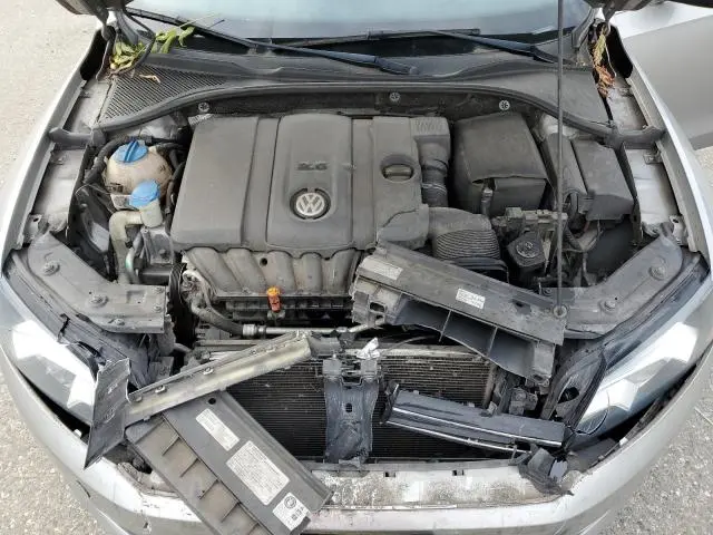 2012 VOLKSWAGEN PASSAT SE