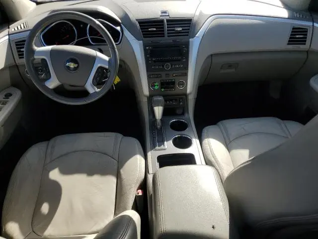 2010 CHEVROLET TRAVERSE LT  
