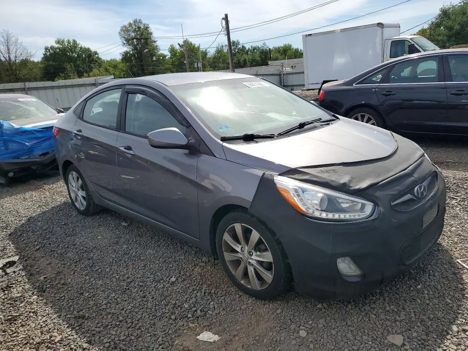 2014 HYUNDAI ACCENT GLS  
