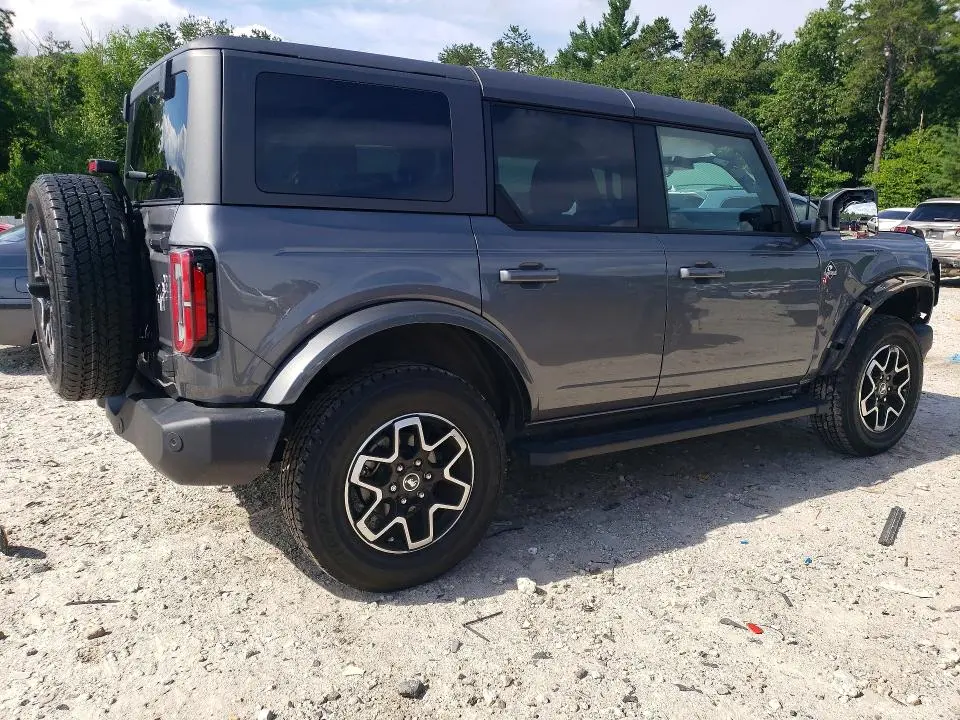 2024 FORD BRONCO OUTER BANKS  