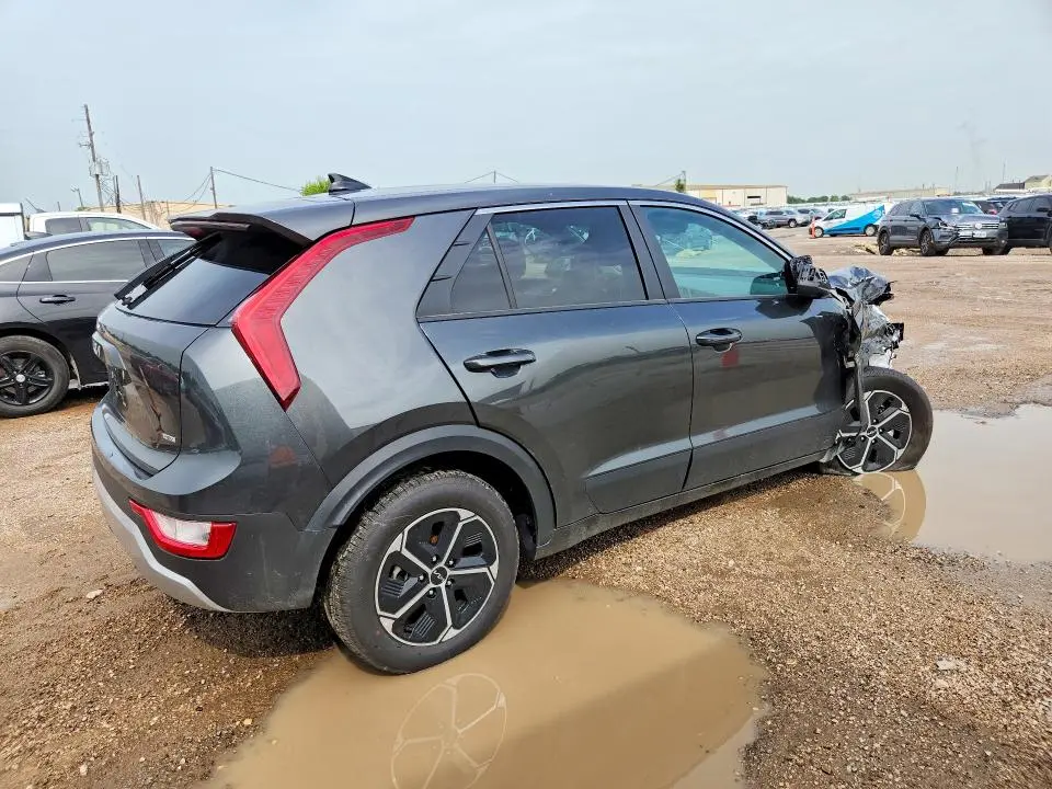 2026 KIA NIRO LX  