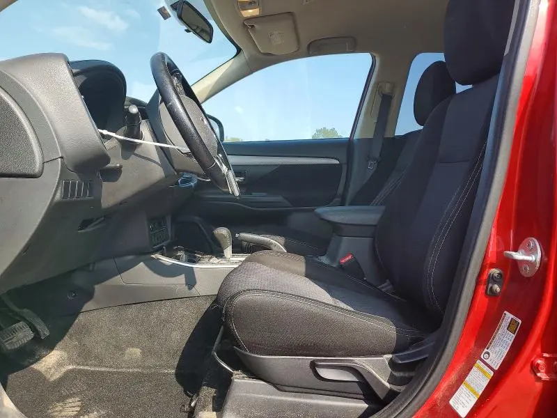 2017 MITSUBISHI OUTLANDER SE  