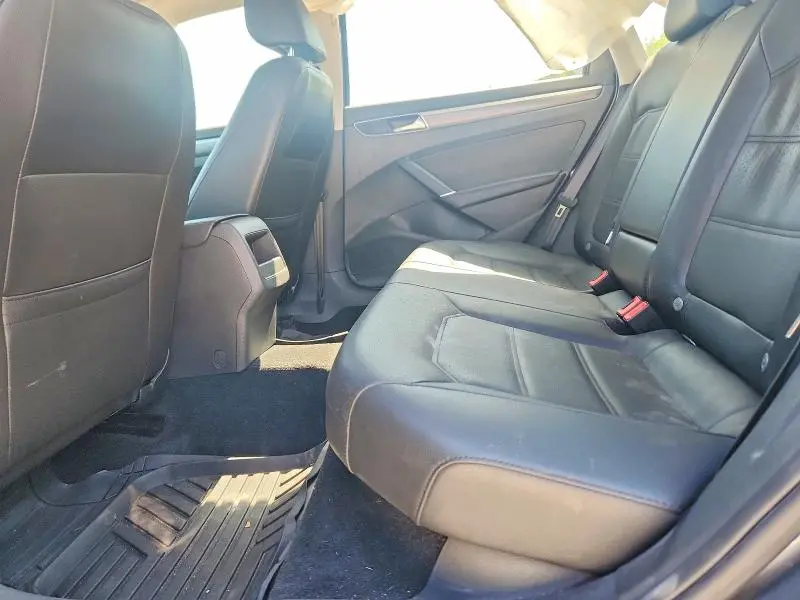 2018 VOLKSWAGEN PASSAT S  