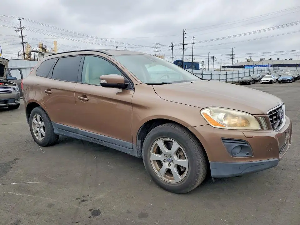 2010 VOLVO XC60 3.2  
