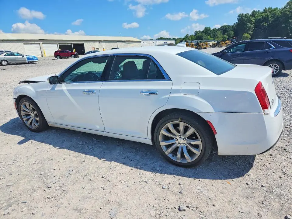 2019 CHRYSLER 300 LIMITED  