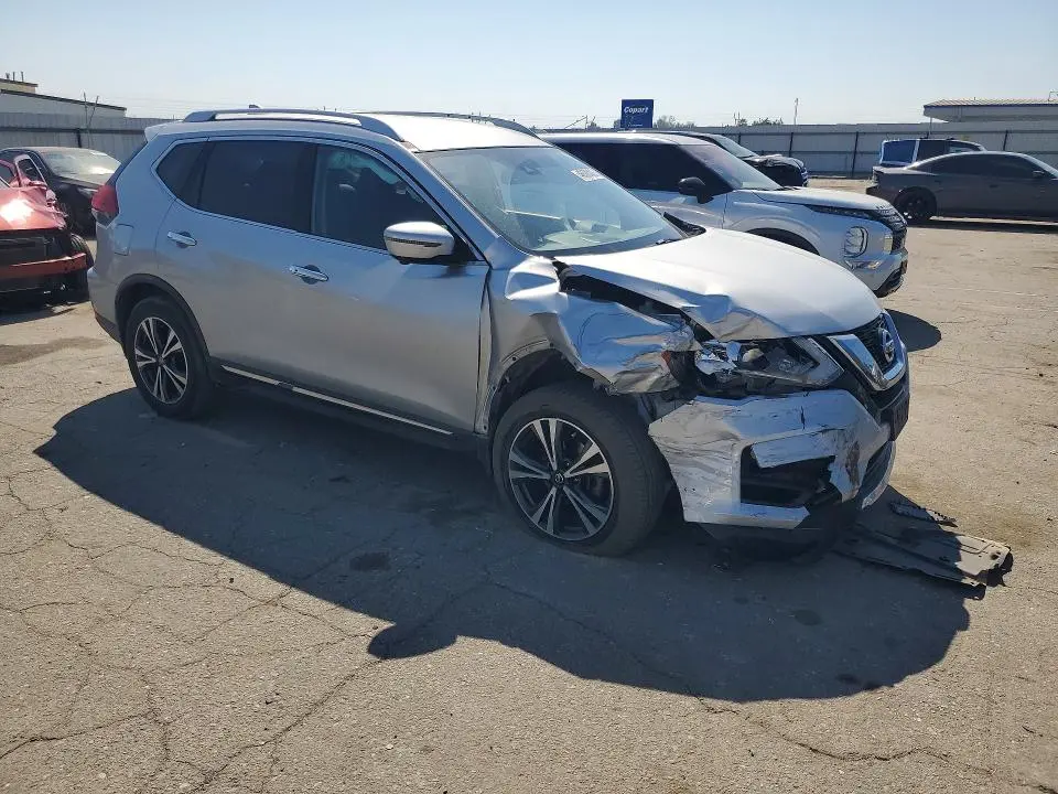 2017 NISSAN ROGUE SL  