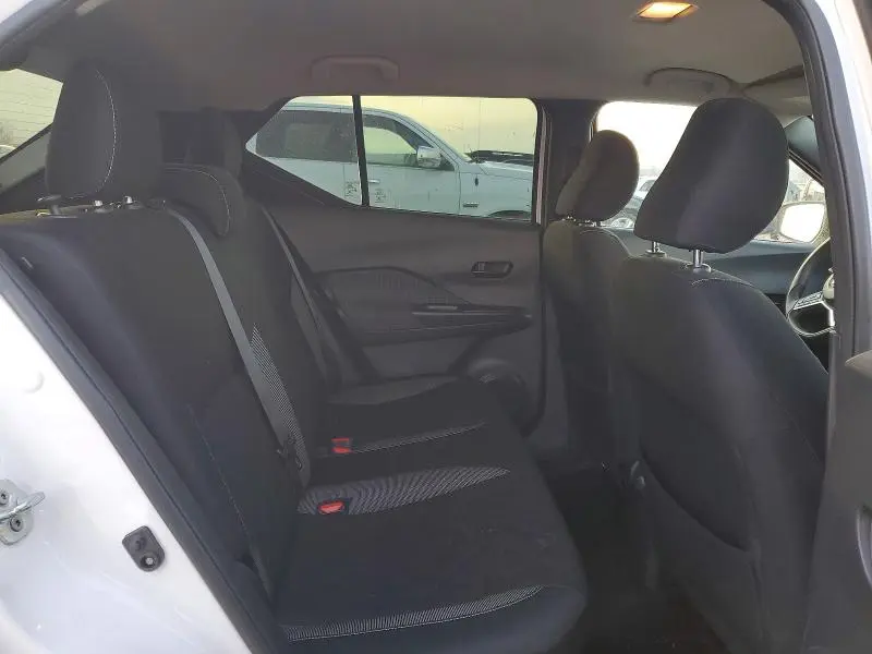 2018 NISSAN KICKS S  
