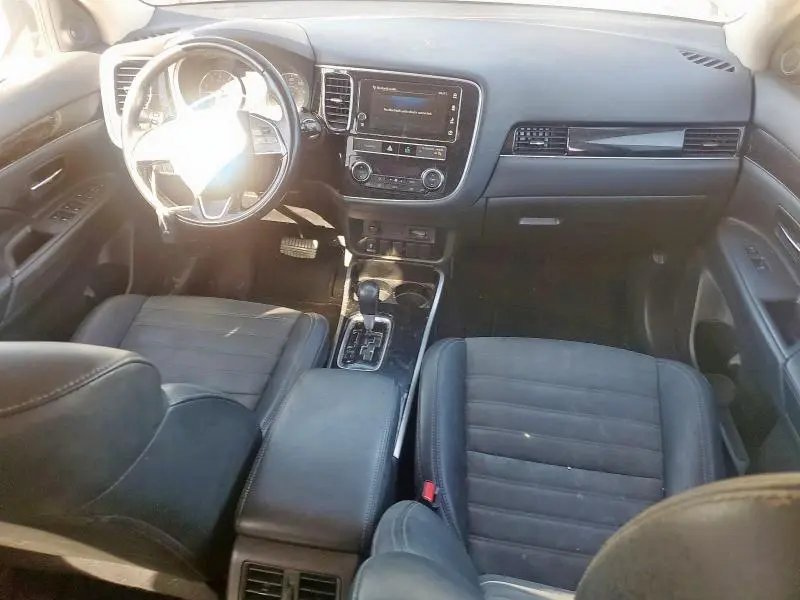 2019 MITSUBISHI OUTLANDER SE  
