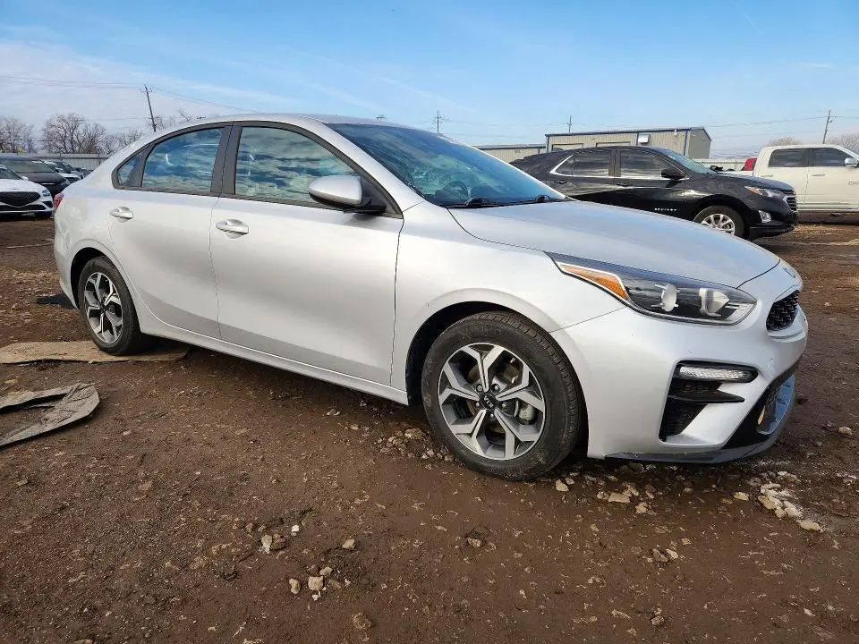 2021 KIA FORTE LXS  