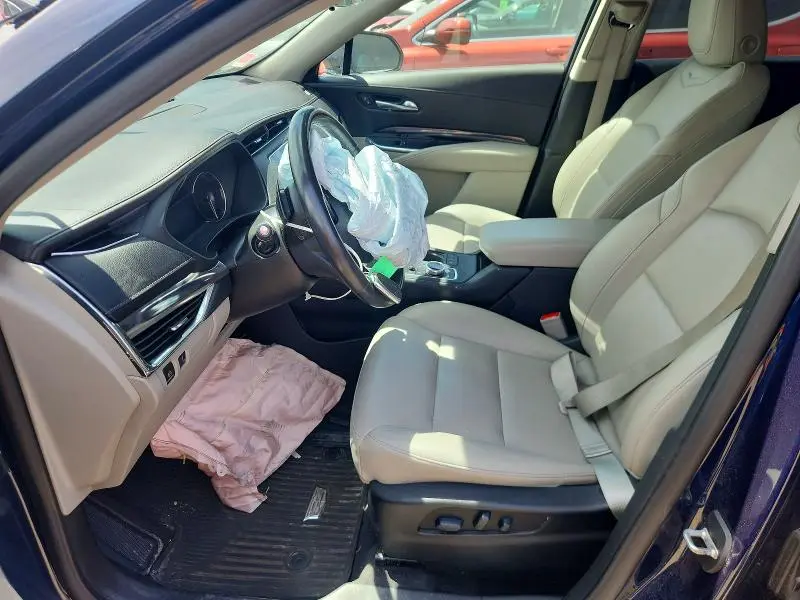 2019 CADILLAC XT4 LUXURY  