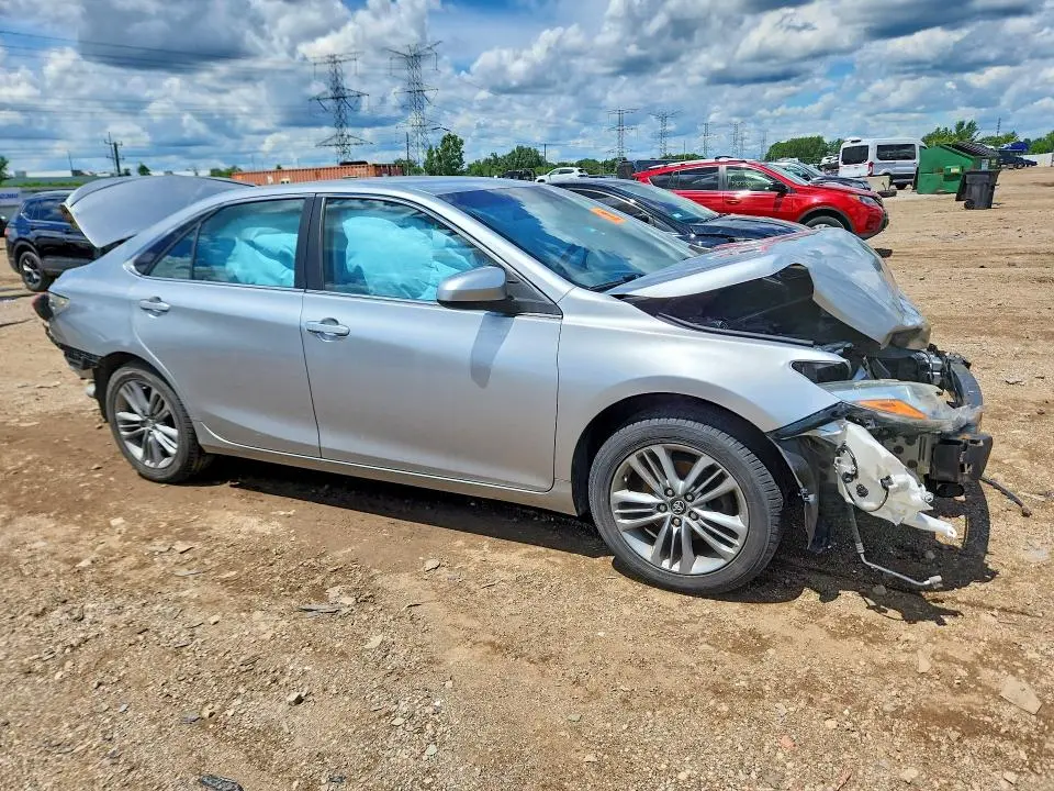 2016 TOYOTA CAMRY SE   