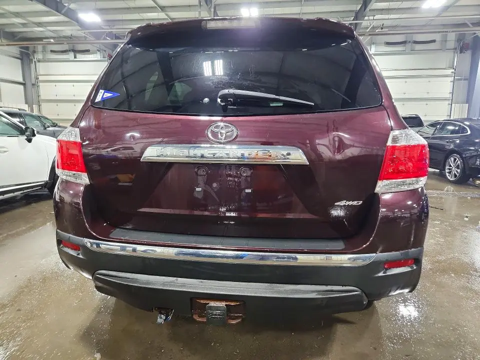 2011 TOYOTA HIGHLANDER LIMITED  