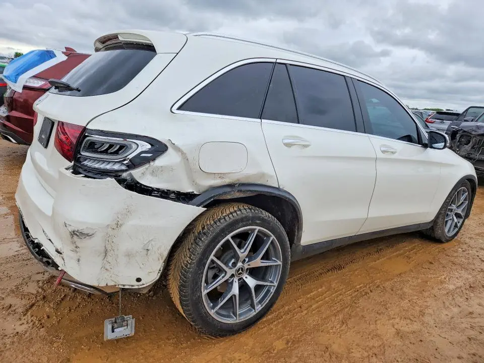 2021 MERCEDES-BENZ GLC 300  