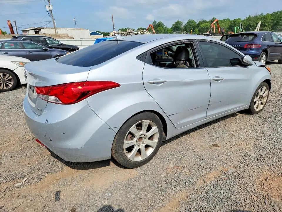 2011 HYUNDAI ELANTRA LIMITED  