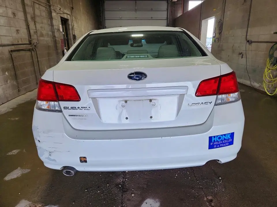 2010 SUBARU LEGACY 2.5I PREMIUM  