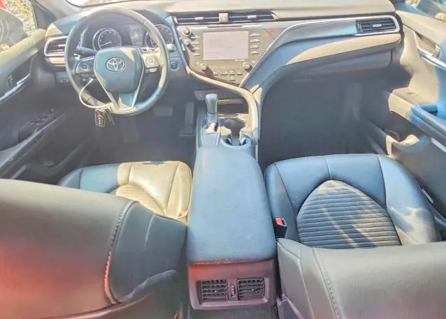 2018 TOYOTA CAMRY SE  