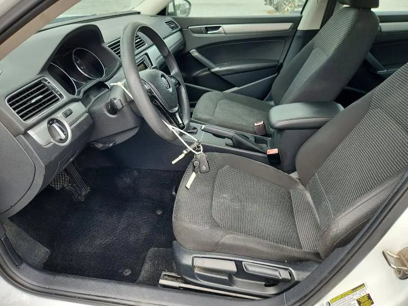 2016 VOLKSWAGEN PASSAT S  