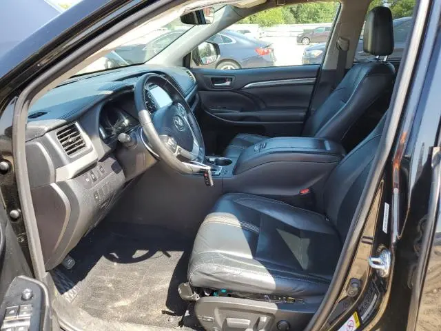 2018 TOYOTA HIGHLANDER SE  