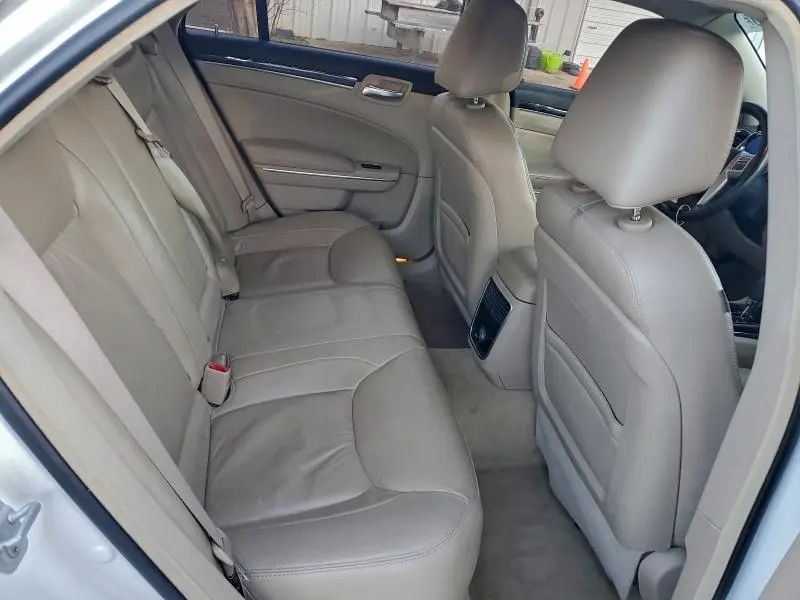 2011 CHRYSLER 300 LIMITED  