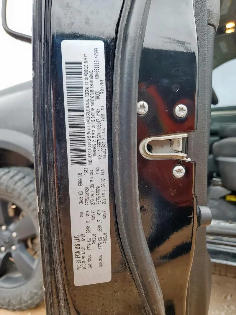 2019 RAM 1500 CLASSIC SLT  