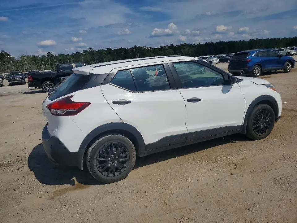 2020 NISSAN KICKS S  