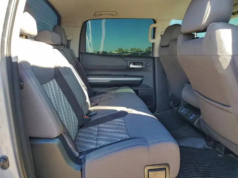 2020 TOYOTA TUNDRA CREWMAX SR5  