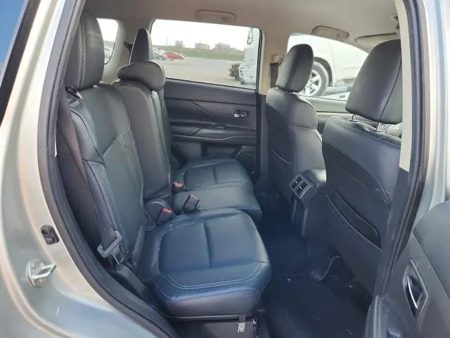 2020 MITSUBISHI OUTLANDER SE  